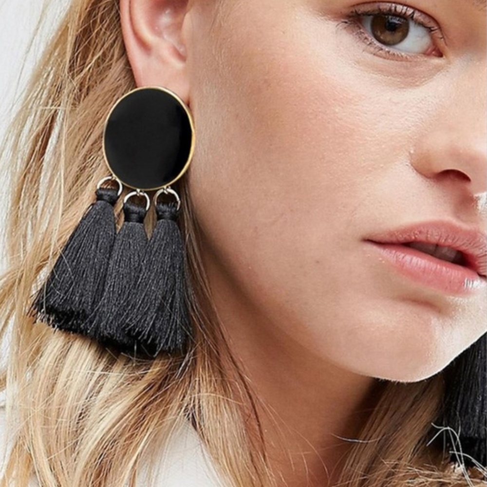 BE21 | Boho Round Black Cotton Tassel Earrings